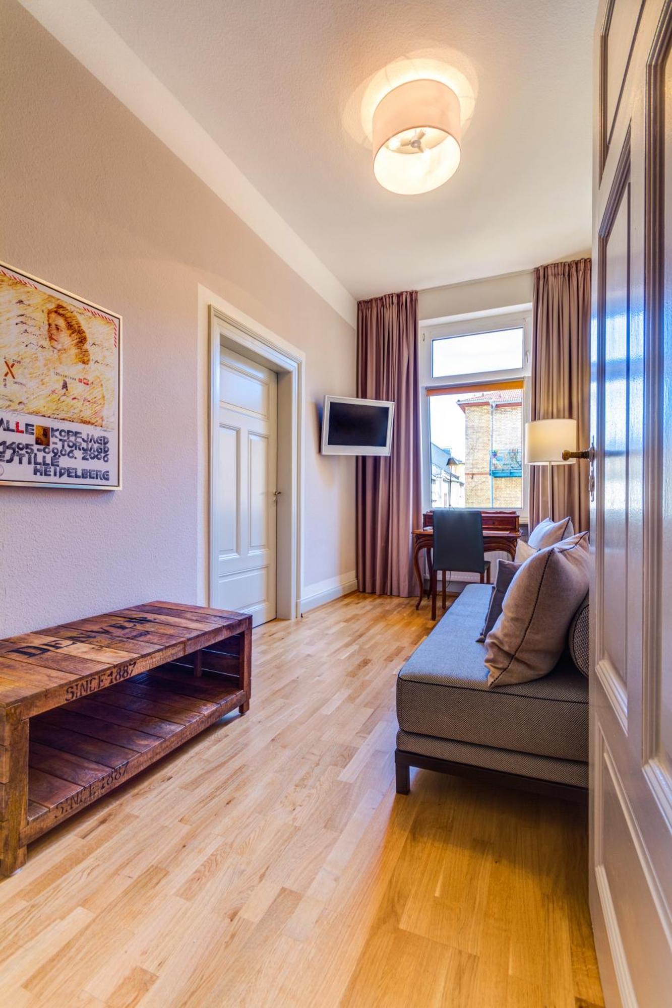 Hotel Qube Bergheim
